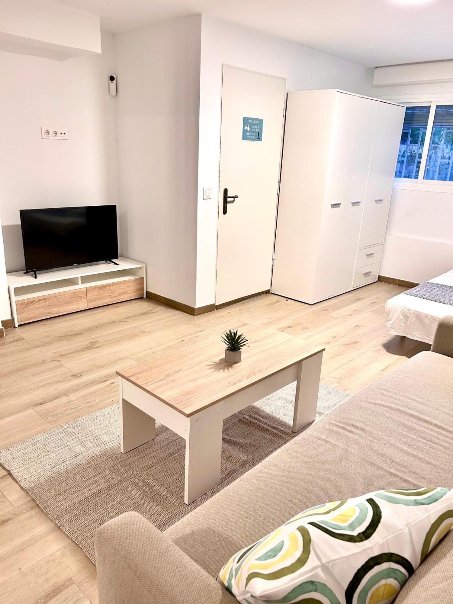 Apartamentos Ribadeo Madrid Buitenkant foto