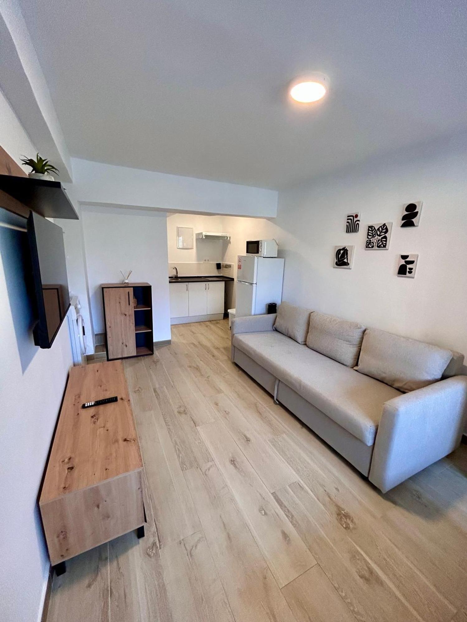 Apartamentos Ribadeo Madrid Buitenkant foto